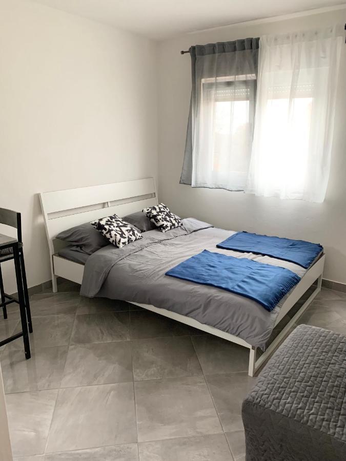 Studio Apartman Bruna-Liznjan, Medulin Bagian luar foto