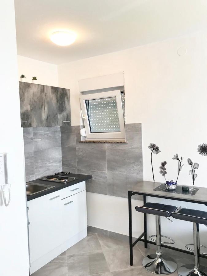 Studio Apartman Bruna-Liznjan, Medulin Bagian luar foto